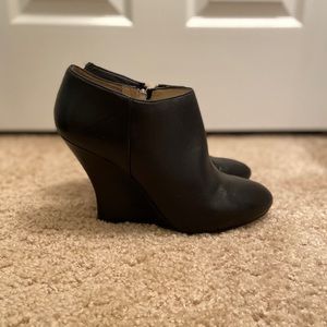 Nine West black wedged leather boots